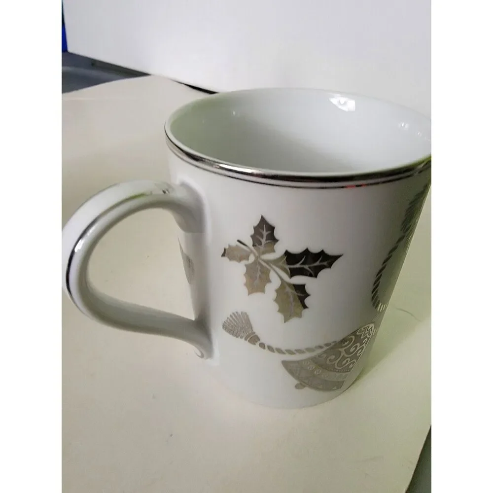 Mikasa HOLIDAY GALA PATTERN 12 oz Coffee Mug Tea Cup‎ CHRISTMAS - HOLIDAY